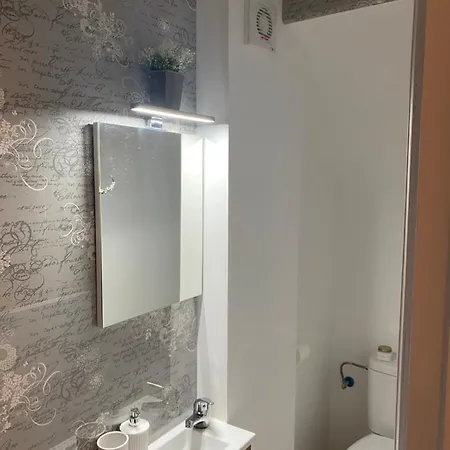 Arenalita * El Arenal (Castile and Leon)